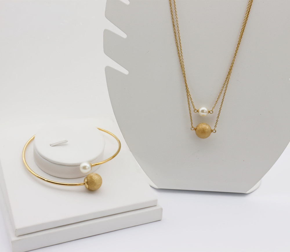 Pearl stainless steel pendant