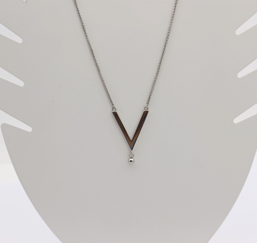 V shape stainless steel pendant